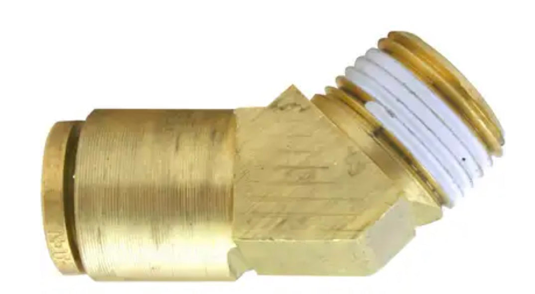 Conector macho rígido de latón de 45°, freno de aire, conexión a presión, 5/8 pulg. x 1/2 pulg.